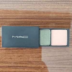 MAC Cosmetics Eyeshadow Duo Suite In "Counterparts"